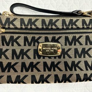 MK Clutch